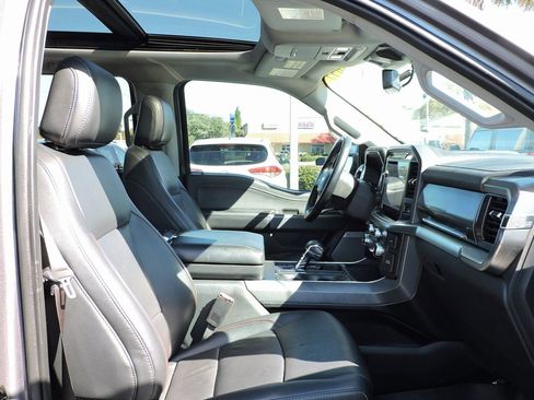 Certified 2022 Ford F150 Lariat w/ Equipment Group 502A High image 9