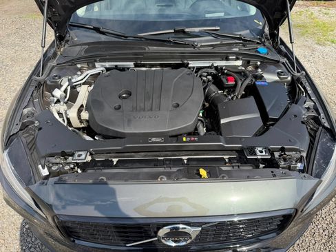 Used 2022 Volvo S60 B5 Momentum AWD/4WD image 25