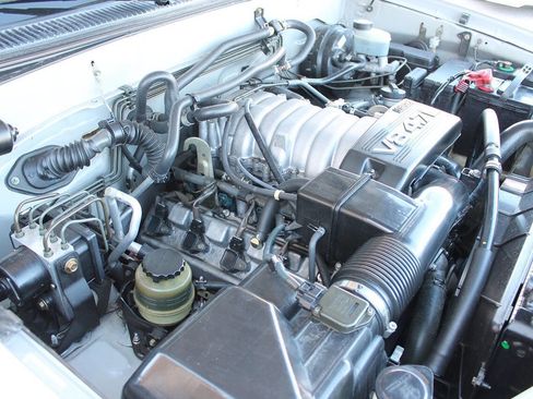 Used 2003 Toyota Sequoia Limited RWD image 17