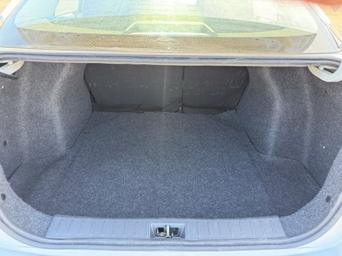 Used 2025 Nissan Versa SV FWD image 7