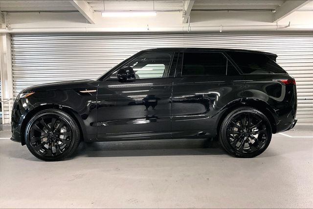 New 2026 Land Rover Range Rover Sport Dynamic SE AWD/4WD image 3