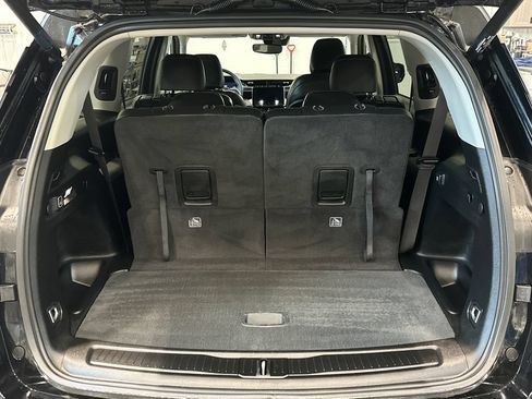 Used 2023 Jeep Grand Cherokee L Limited AWD/4WD image 31