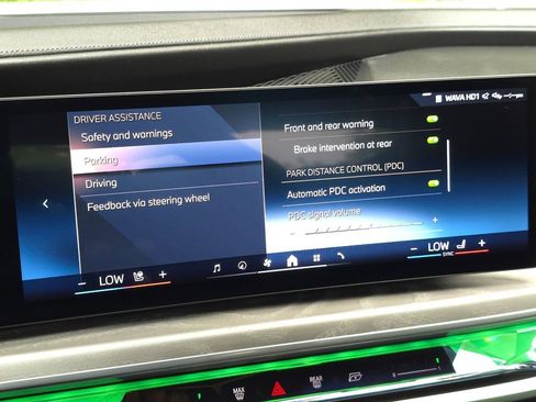 Used 2023 BMW 740i image 53