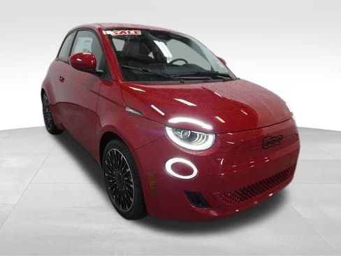 New 2024 FIAT 500 e (RED) image 8