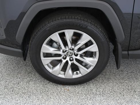 Used 2025 Toyota RAV4 XLE Premium FWD image 11