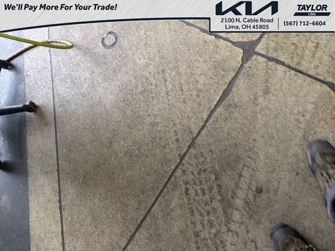 Used 2017 Kia Sedona LX w/ LX Essentials Premium Package image 28