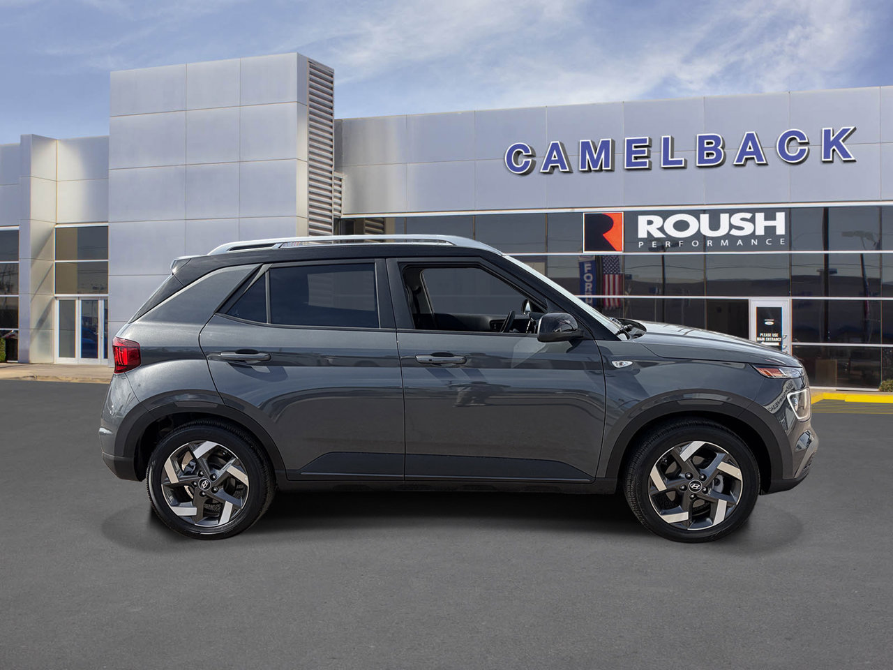 Used 2025 Hyundai Venue Limited FWD image 7