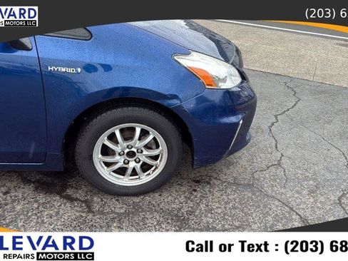 Used 2014 Toyota Prius V Three FWD image 12
