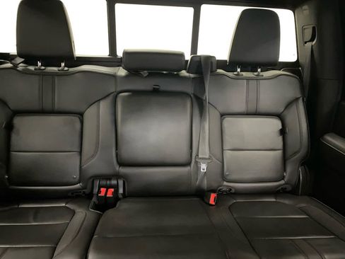 Used 2021 Chevrolet Silverado 2500 High Country image 18