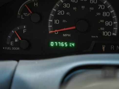 Used 2002 Ford F150 XLT RWD image 24