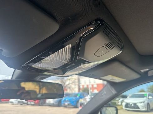 Used 2019 BMW 330i Sedan w/ Convenience Package image 17