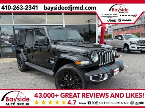 Used 2023 Jeep Wrangler Unlimited Sahara AWD/4WD image 1