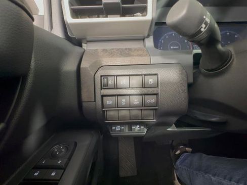 New 2025 Toyota Tacoma Limited image 27