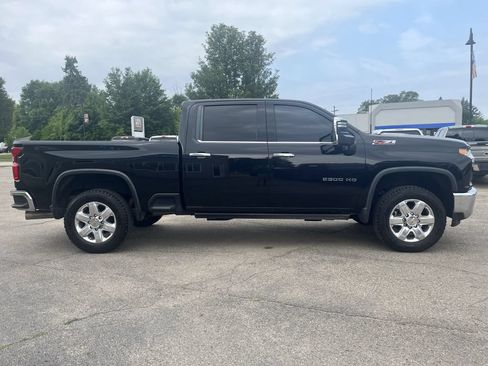 Used 2022 Chevrolet Silverado 2500 LTZ w/ LTZ Plus Package AWD/4WD image 5