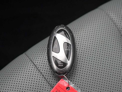 Used 2024 Hyundai Elantra Limited FWD image 28