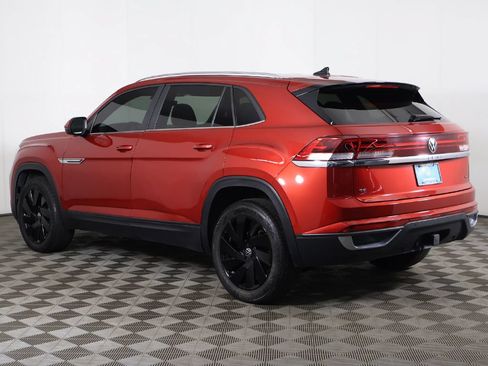 Used 2024 Volkswagen Atlas Cross Sport SE AWD/4WD image 10