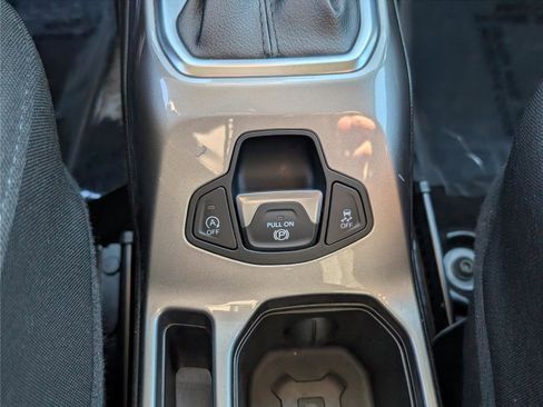 Used 2022 Jeep Renegade Latitude image 23