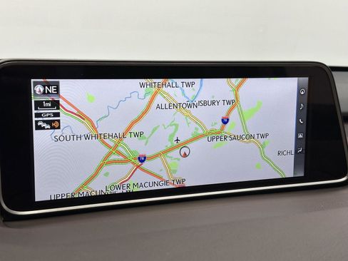 Used 2018 Lexus RX 450hL Luxury image 21