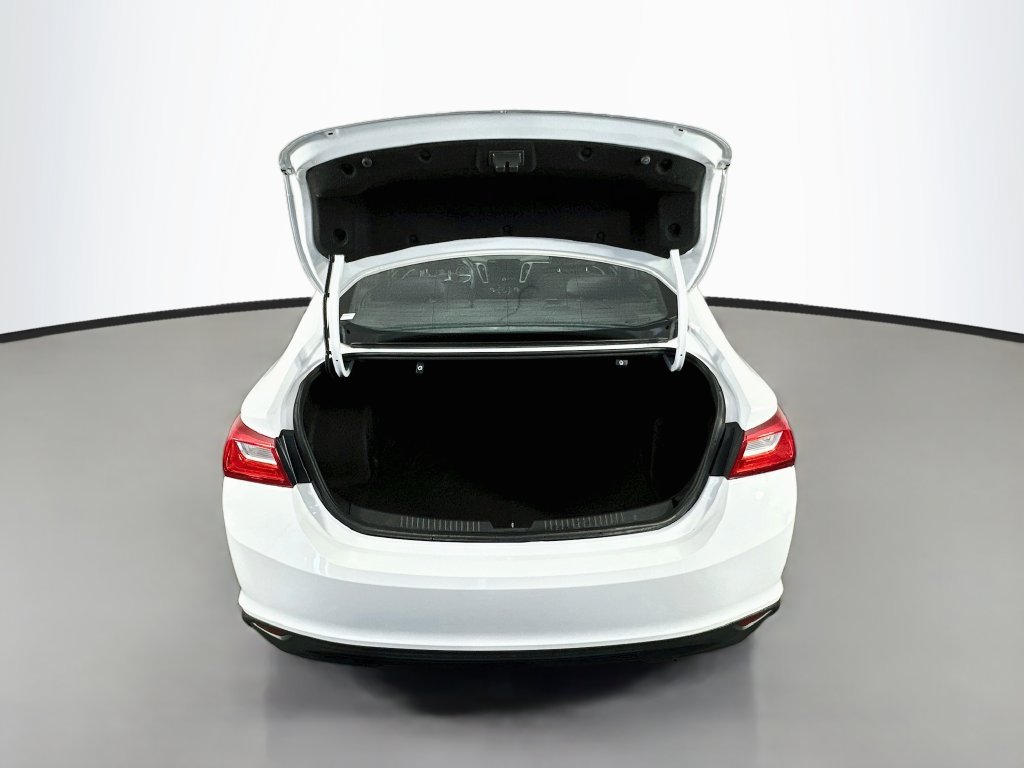 Used 2023 Chevrolet Malibu LS FWD image 28