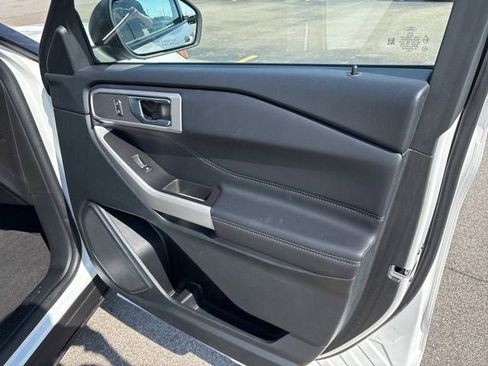 Used 2024 Ford Explorer XLT w/ Equipment Group 202A AWD/4WD image 6