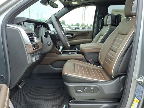 New 2026 GMC Yukon Denali Ultimate AWD/4WD image 12
