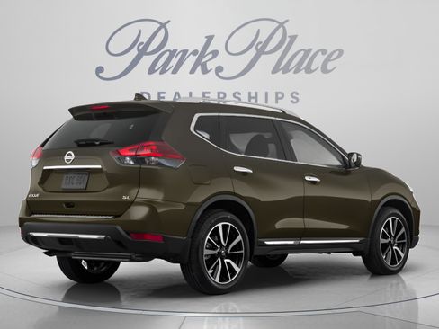 Used 2018 Nissan Rogue SL w/ Premium Package FWD image 3