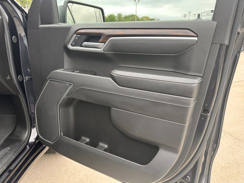 Used 2025 GMC Sierra 1500 SLT image 40