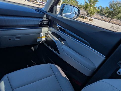 New 2025 Kia Telluride EX image 23