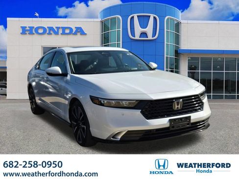 Used 2023 Honda Accord Touring image 1