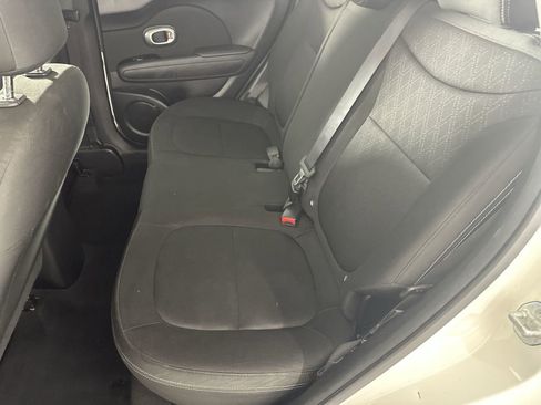 Used 2018 Kia Soul image 27