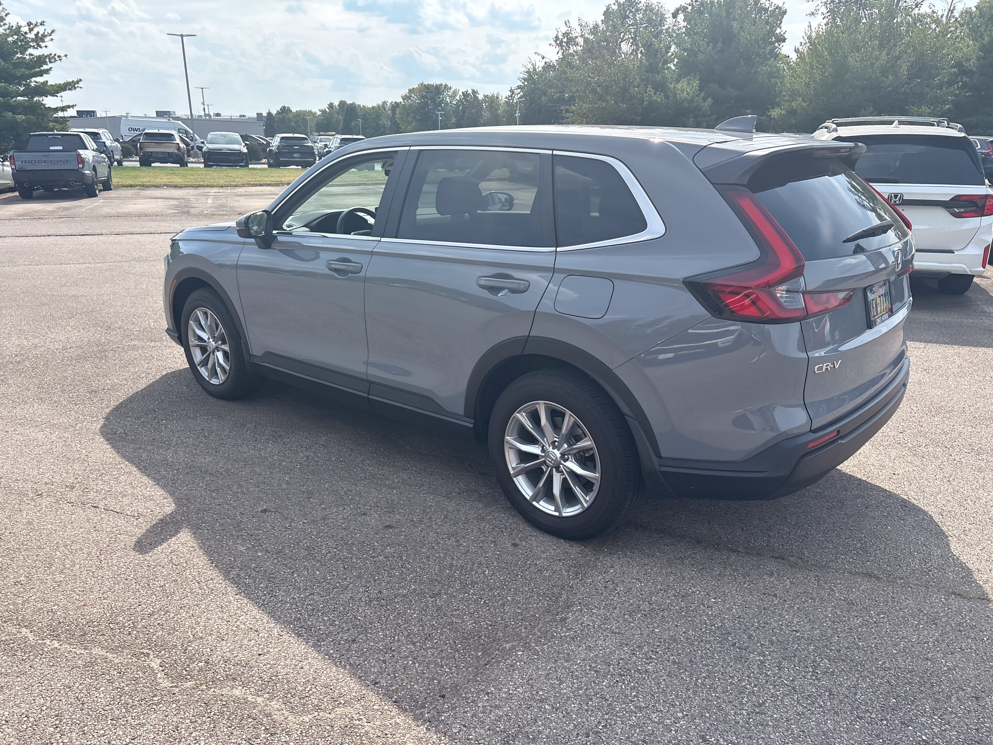 Used 2024 Honda CR-V EX image 11