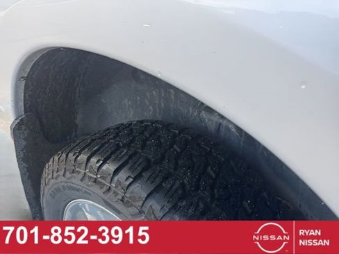 Used 2017 RAM 1500 Big Horn AWD/4WD image 9