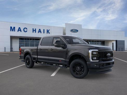 New 2026 Ford F250 Lariat w/ Black Appearance Package image 7