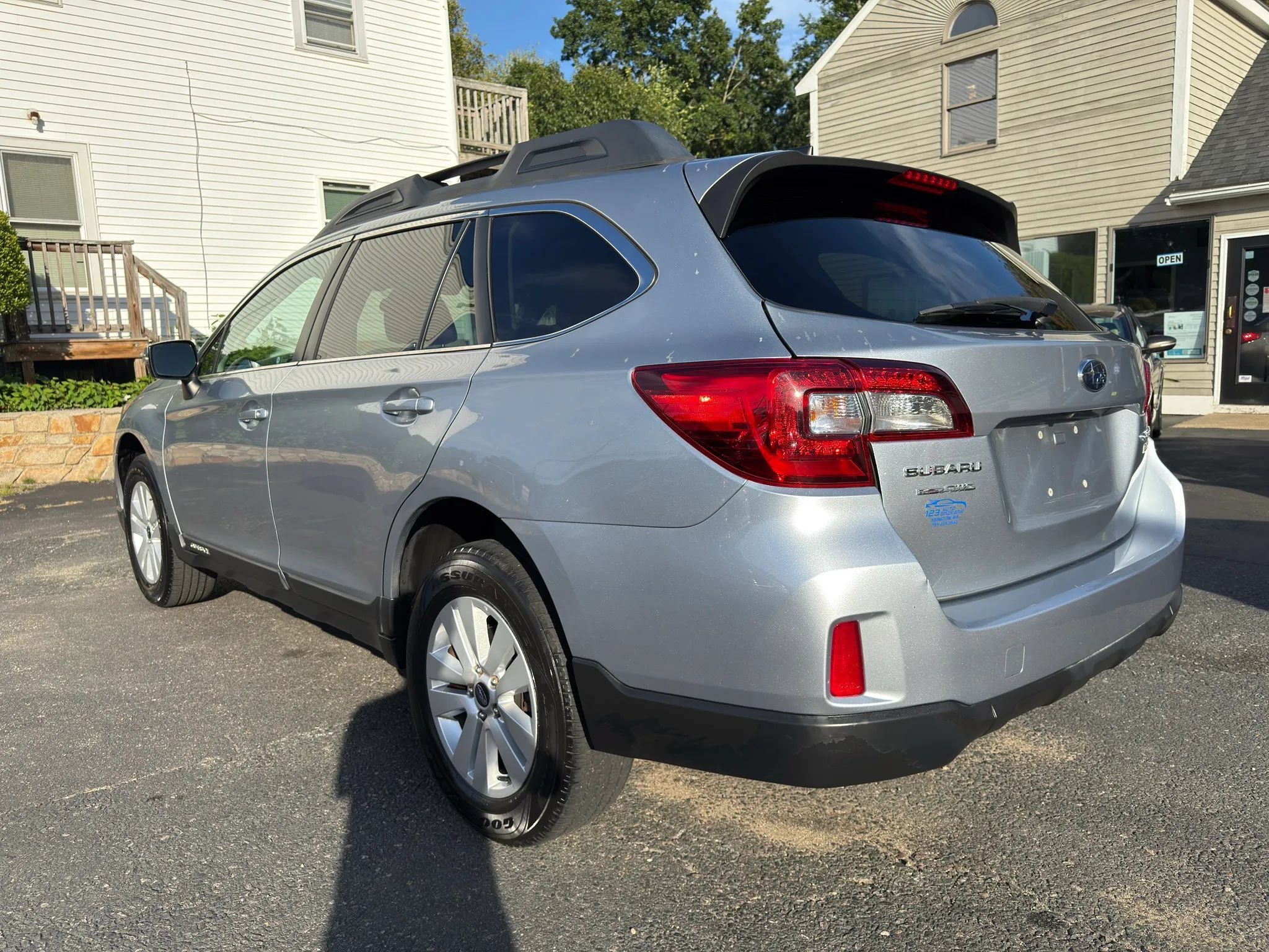 Used 2016 Subaru Outback 2.5i Premium AWD/4WD image 5