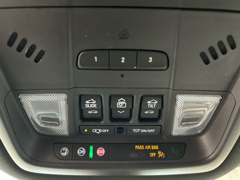 Used 2023 Buick Enclave Essence w/ Experience Buick Package AWD/4WD image 6