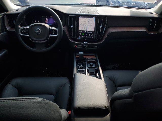 Used 2023 Volvo XC60 B5 Plus w/ Climate Package FWD image 25
