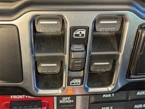 Used 2021 Jeep Wrangler Unlimited Rubicon w/ Dual Top Group image 15