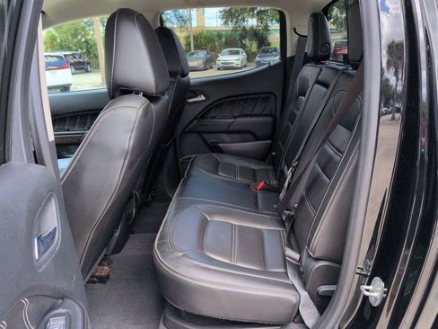 Used 2022 GMC Canyon Denali w/ Denali Black Edition Package AWD/4WD image 23
