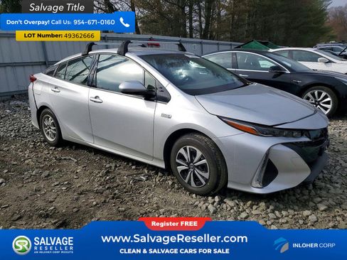 Used 2017 Toyota Prius Prime Plus FWD image 5