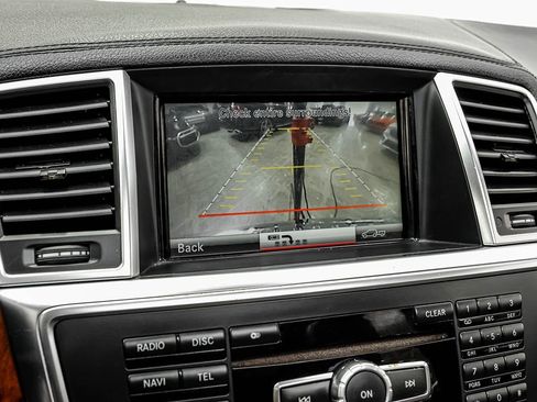 Used 2014 Mercedes-Benz GL 450 4MATIC image 21