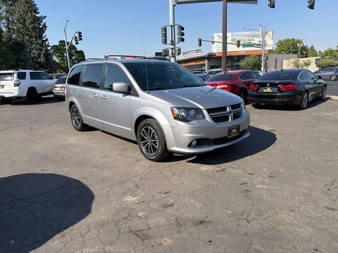 Used 2018 Dodge Grand Caravan GT FWD image 10
