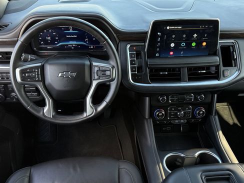 Used 2024 Chevrolet Suburban Z71 w/ Luxury Package image 13