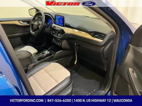 Used 2022 Ford Escape Titanium w/ Titanium Elite Package AWD/4WD image 17