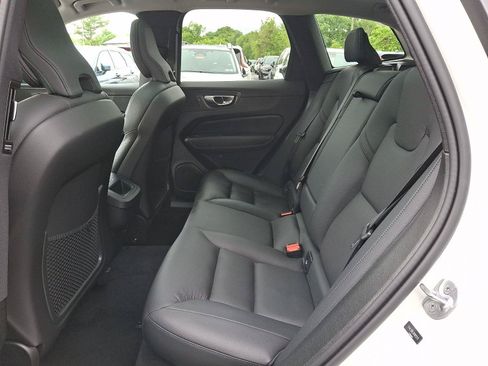 Certified 2024 Volvo XC60 B5 Plus w/ Climate Package AWD/4WD image 10