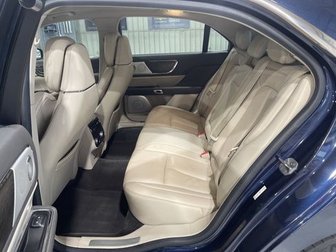 Used 2017 Lincoln Continental Reserve w/ Luxury Package AWD/4WD image 12