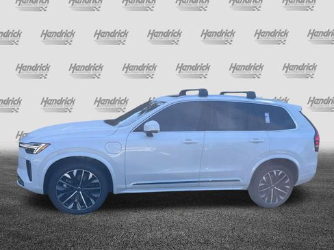 Certified 2026 Volvo XC90 T8 Plus w/ Protection Package Premier AWD/4WD image 42