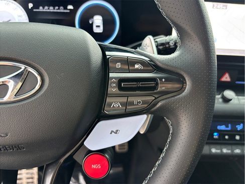 Used 2022 Hyundai Elantra N FWD image 25