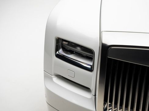 Used 2013 Rolls-Royce Phantom Drophead Coupe RWD image 15