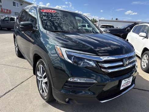 Used 2017 Honda Pilot Touring image 11