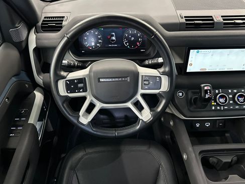 Used 2022 Land Rover Defender 110 S image 28
